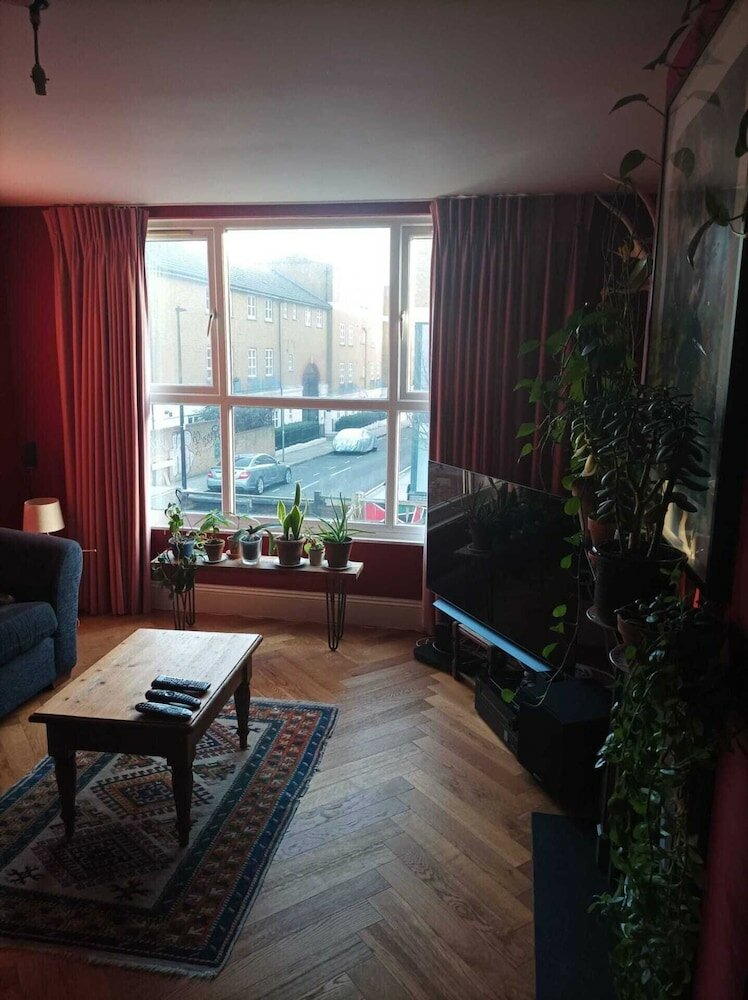 Фото Colourful & Modern 3bd House - Shoreditch