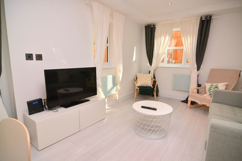 Фото Macarena Wharf Apartments