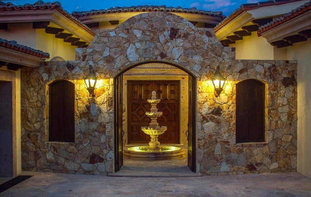 Фото Villa Delmar Exquisite Villa w Views