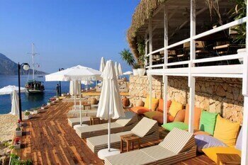 Гостиница Kalkan Oasis Hotel - Adults Only в Калкане