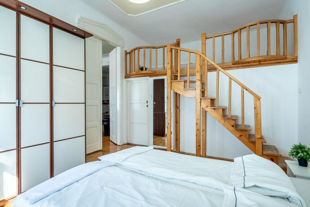 Фото Huge Apartment in the city center