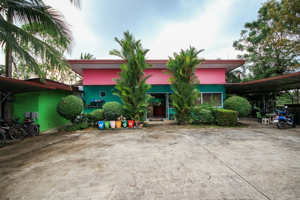 Фото Phuket Airport Sonwa Resort