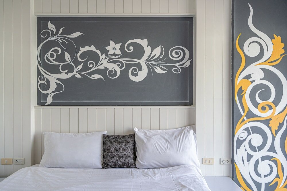 Фото Santi White House Patong Hotel