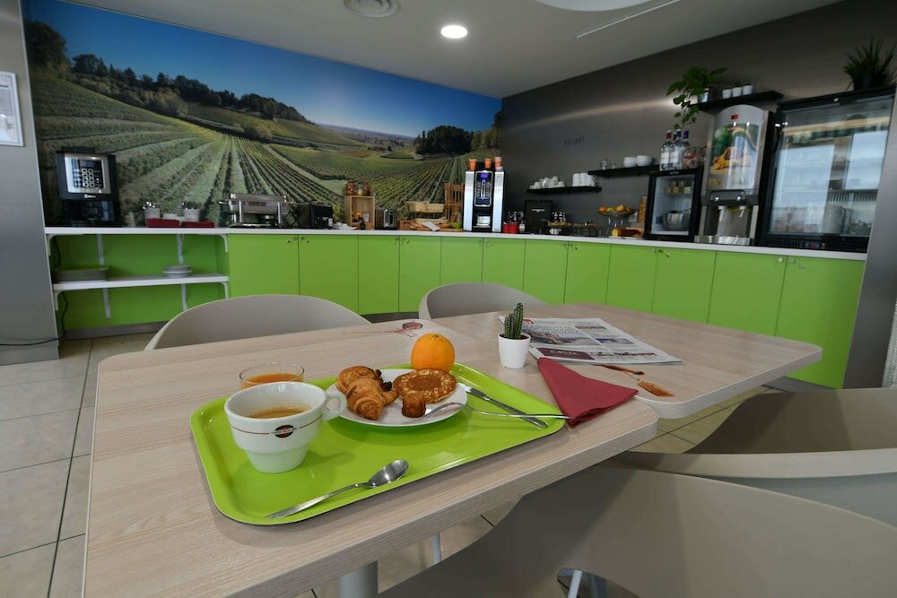 Фото Appart Hôtel Mer & Golf City Bordeaux Bassins à Flot