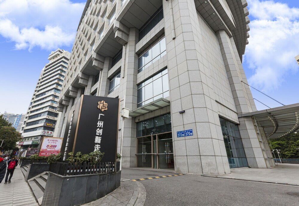 Фото Yoyo International Apartment