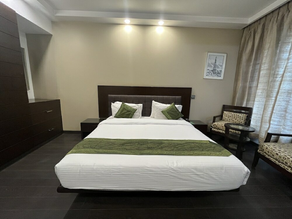 Фото Amber Inn by Orion Hotels