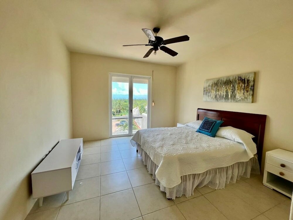 Фото Waterfront Condo Hotel Zone