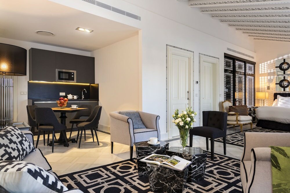 Фото Casa de Triana Luxury Suites by Casa del Poeta