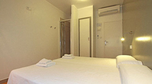 Фото Hostal Ripoll Ibiza