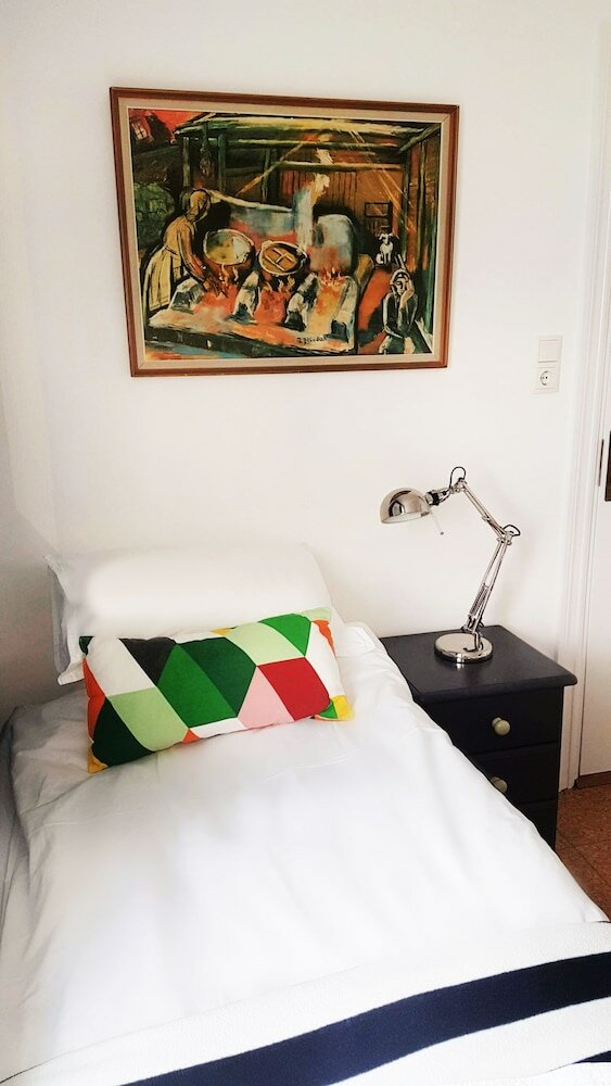 Фото Refurinn Reykjavik Guesthouse - Hostel