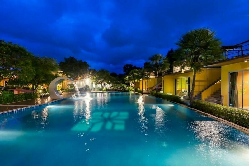 Гостиница Bangkok grand resort