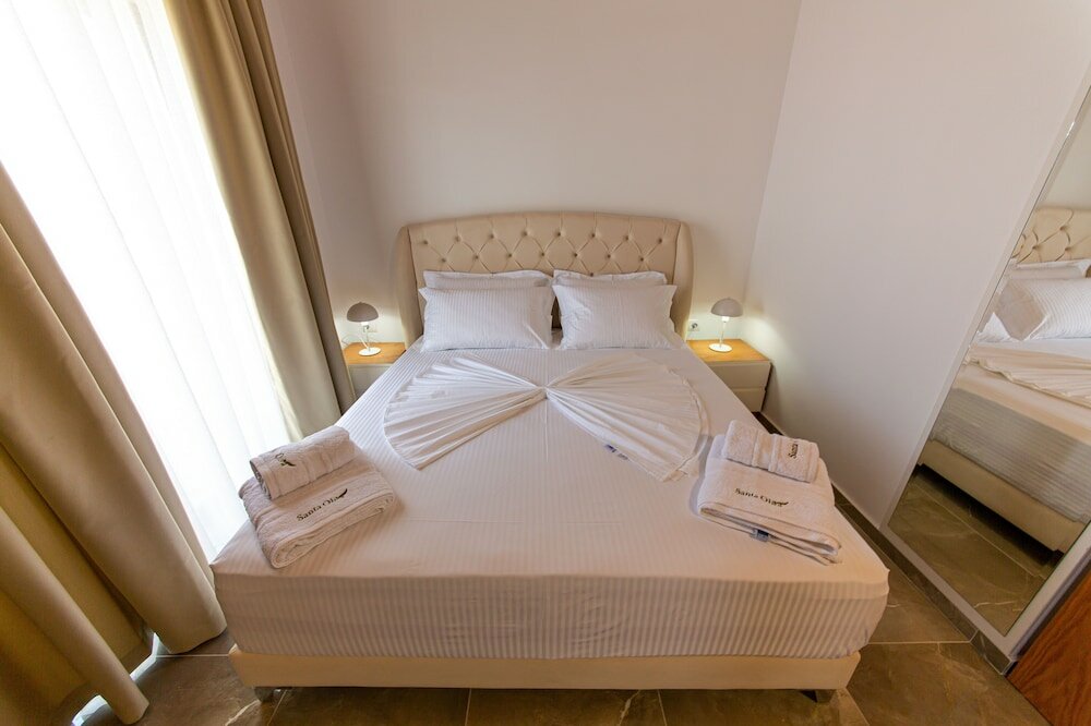 Фото Santa Oliva Suites