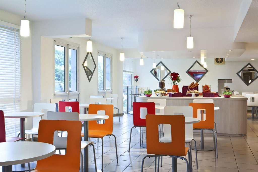 Фото Premiere Classe Rosny Sous Bois