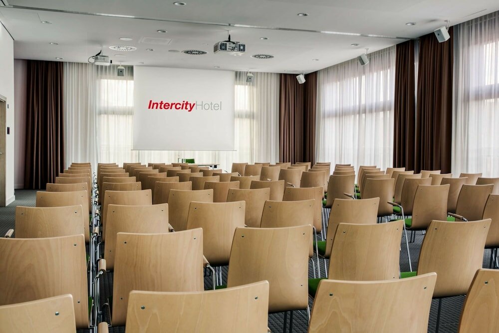 Фото IntercityHotel Wiesbaden