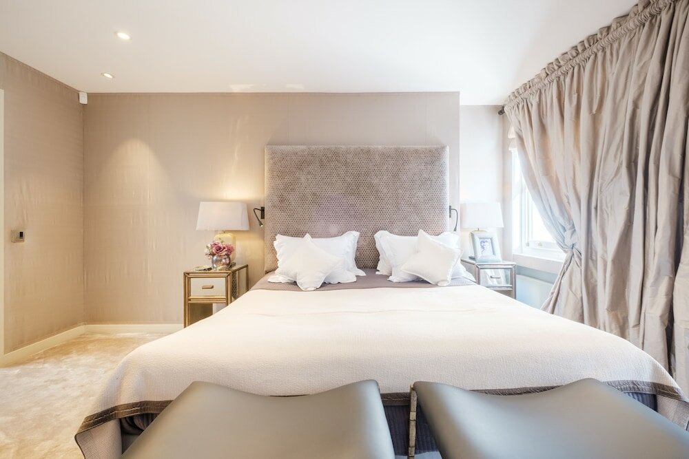 Фото Luxury Home with 3 Bed 2 Bath in London
