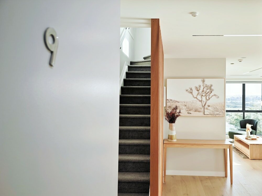 Фото Takapuna Brand new 3 Bedrooms