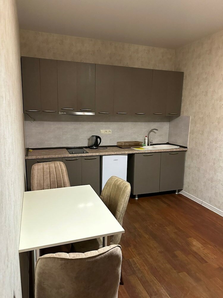 Фото Гостиница на ул. Константина Гамсахурдиа, 1