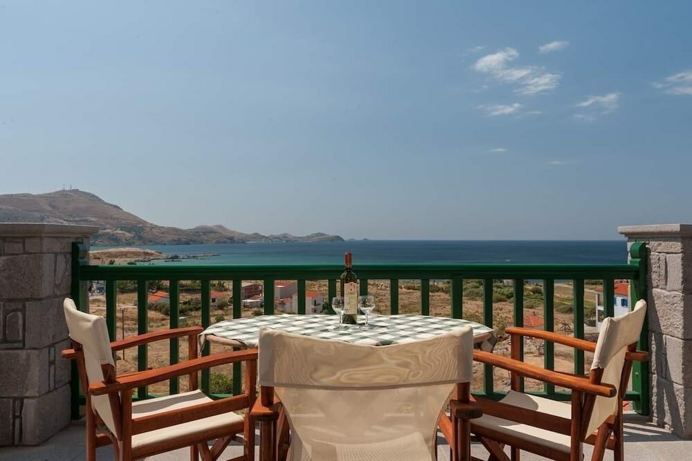 Фото Lithoessa Luxury Apartments