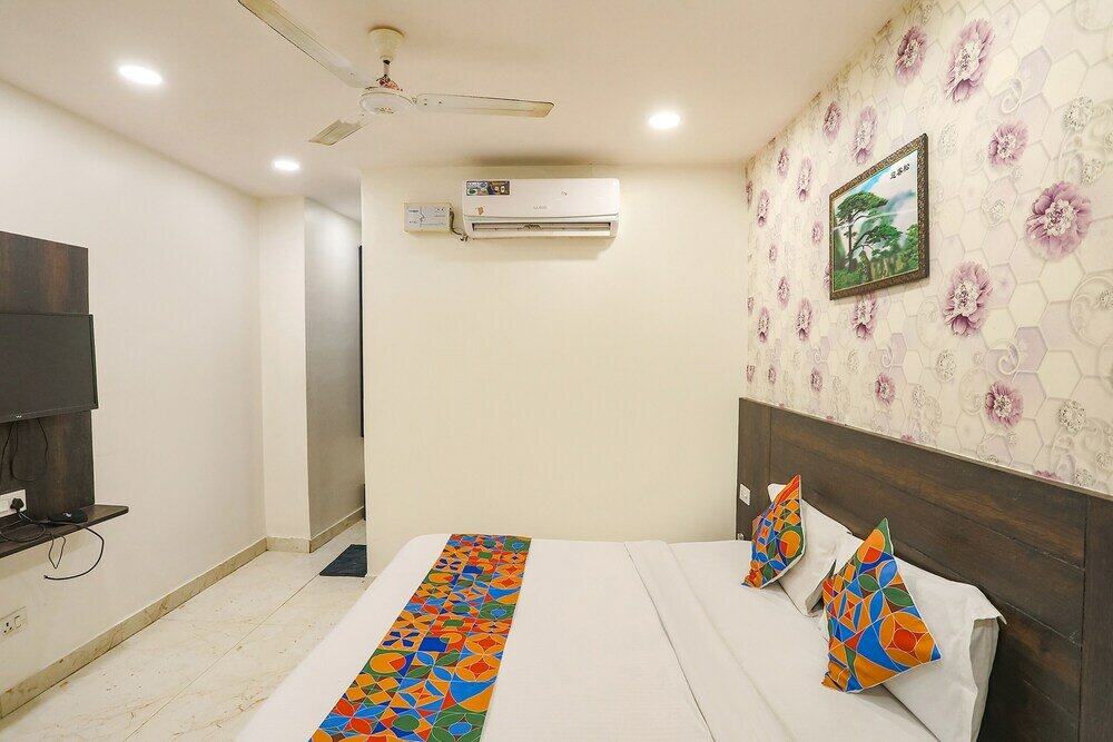 Фото Fabhotel Royal Galaxy I