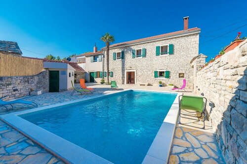 Гостиница Villa Petrovi Dvori in Bukovic в Задарской жупании