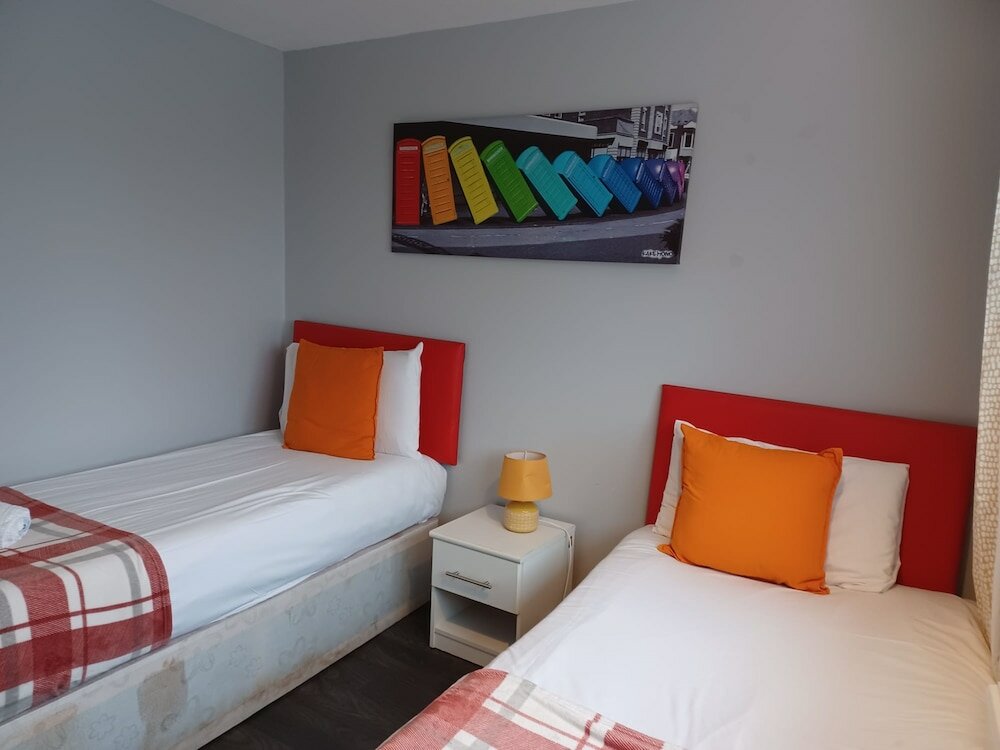 Фото Poynters House - Huku Kwetu Luton