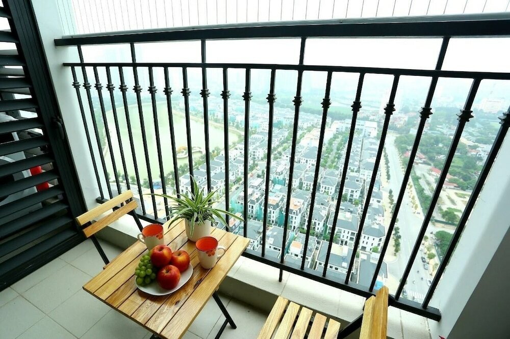 Фото Canh Apartment in Vinhomes Green Bay