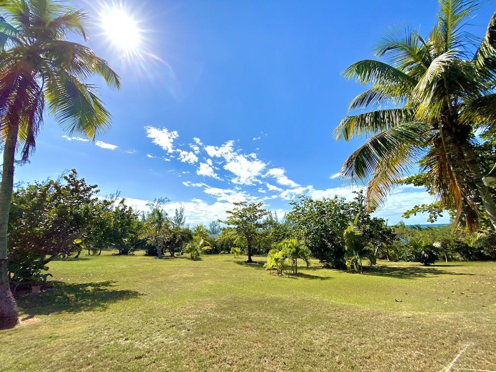 Фото Отель The Sunset Cove And Rainbow Room