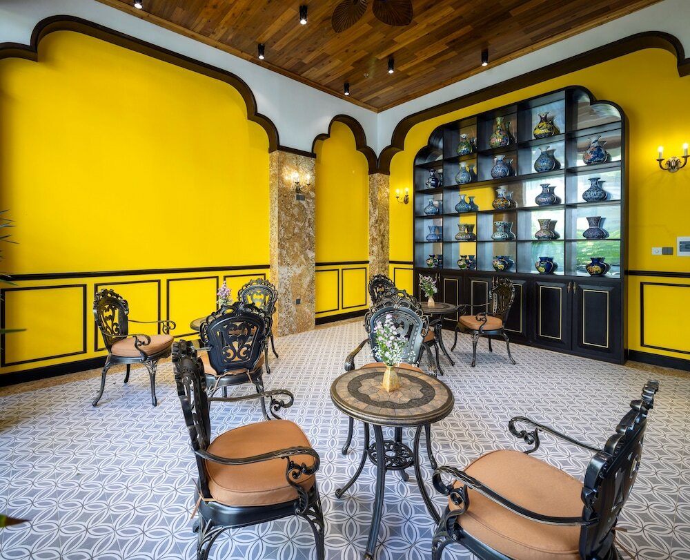 Фото Charming Beauty Hotel