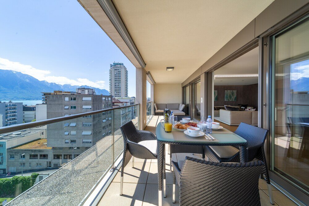 Фото Montreux Panoramic Views 4bd Apartment