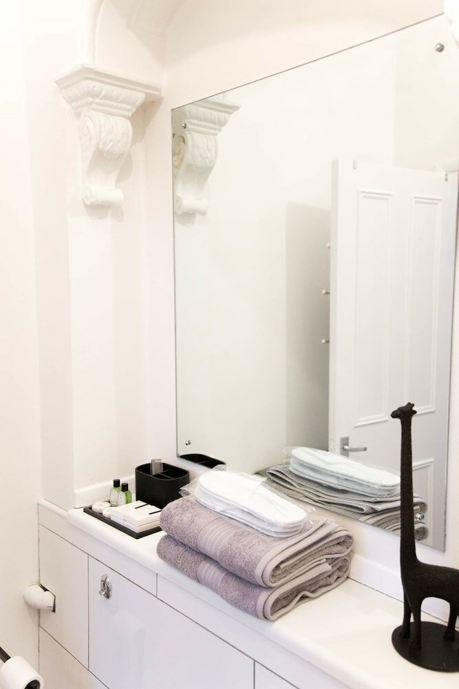 Фото Spacious Two Bed in Hackney