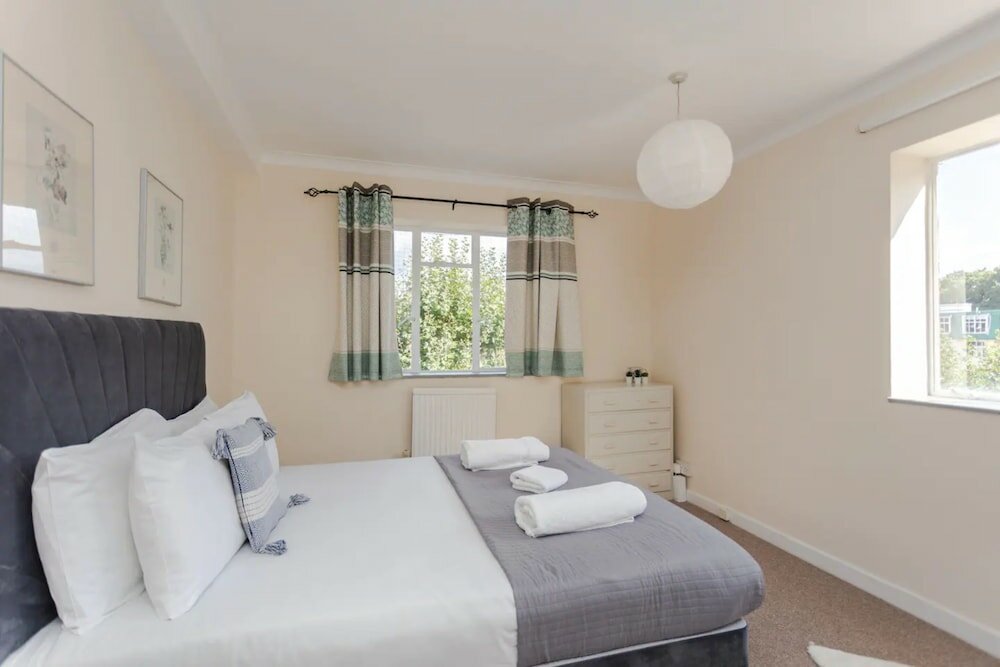 Фото Spacious 2 Bedroom Apartment Near Hampstead Heath