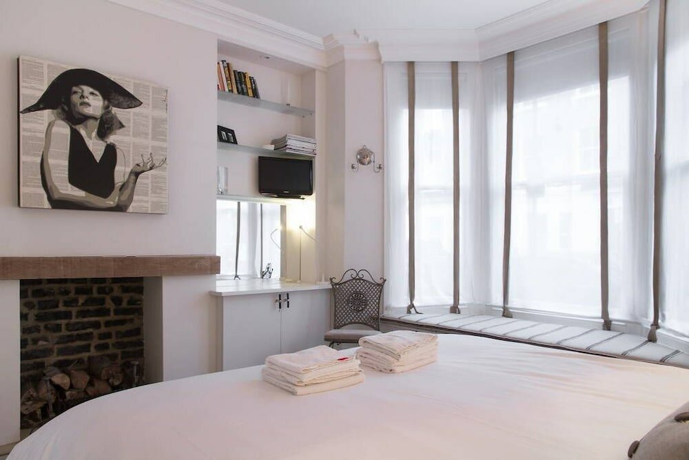 Фото Retreat to a Stylish Flat in Chelsea