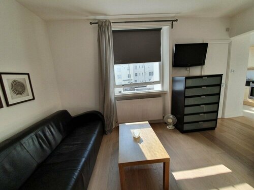 Гостиница Studio Apartment in South Kensington 9 в Лондоне