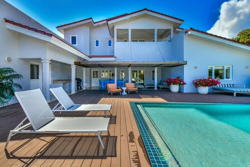 Гостиница Beach Front Luxury Villa! Boca Catalina Malmok! в Ноорде