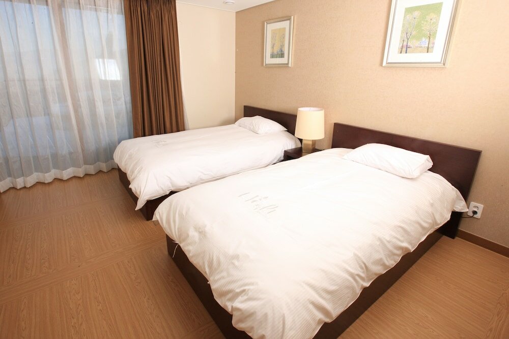 Фото High1 Condominium