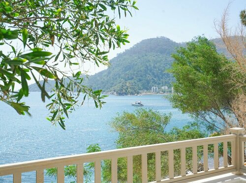 Гостиница Perios Beach House в Мармарисе