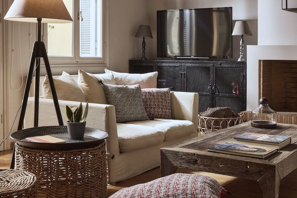 Фото Plaka's Villa with Breathtaking Acropolis View