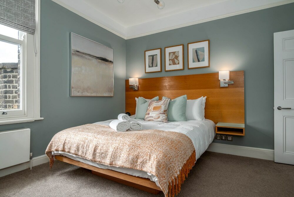 Фото 5 Doughty Street