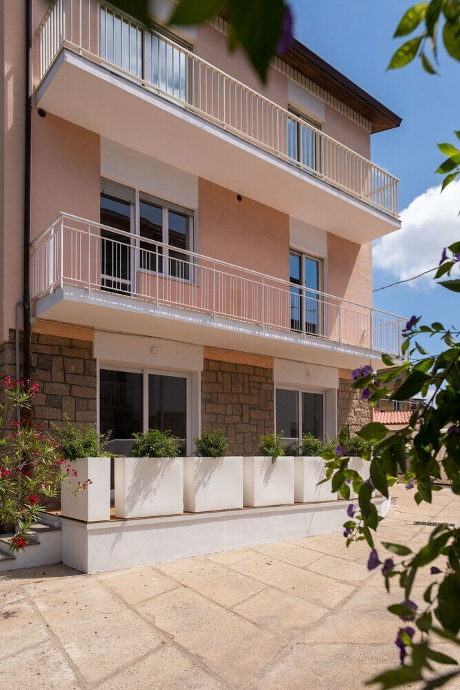 Фото Nautika Suites
