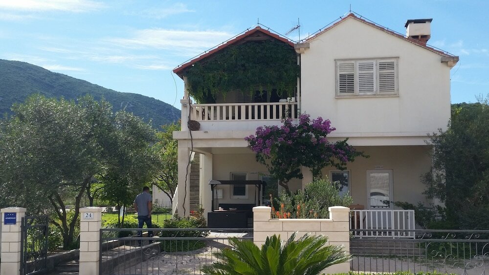 Фото Holiday home Slade - In Ston