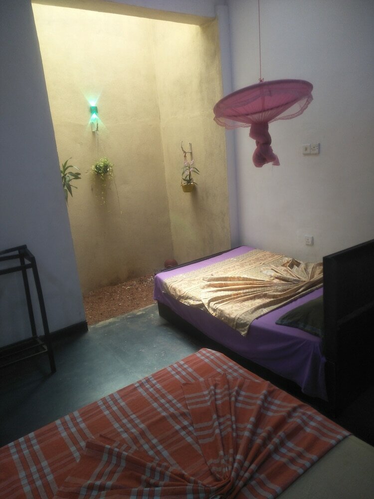 Фото Barthiya Tourist Guest