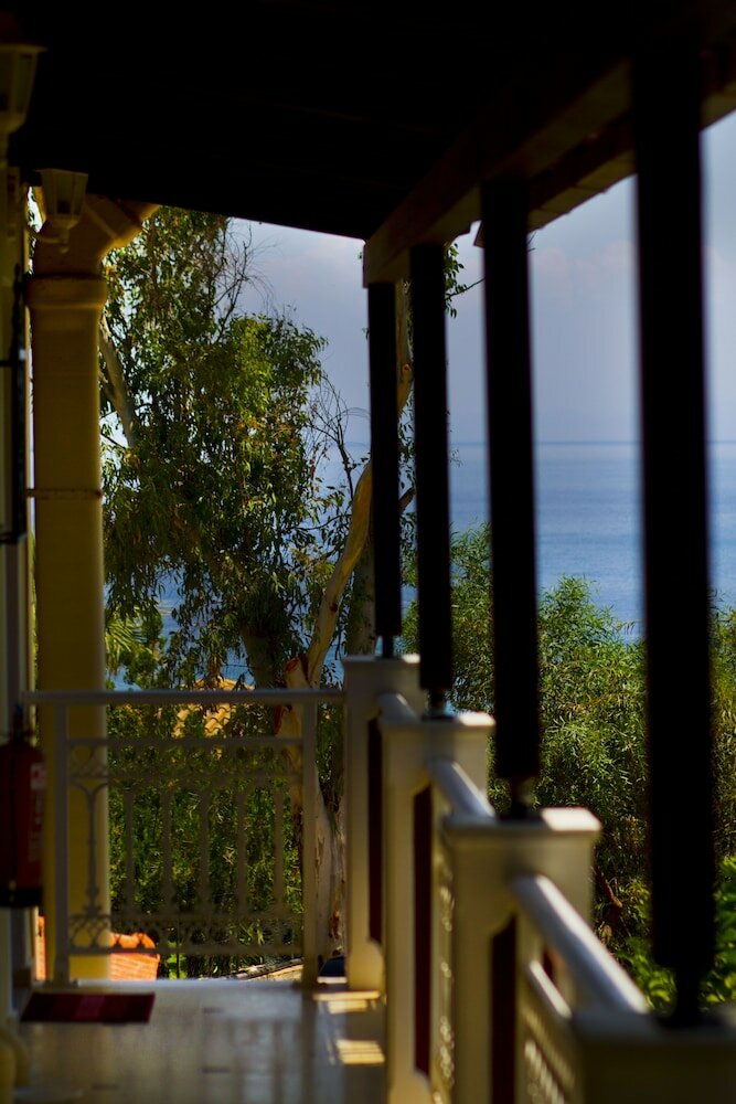 Фото Pyrgaraki Studios and Apartments