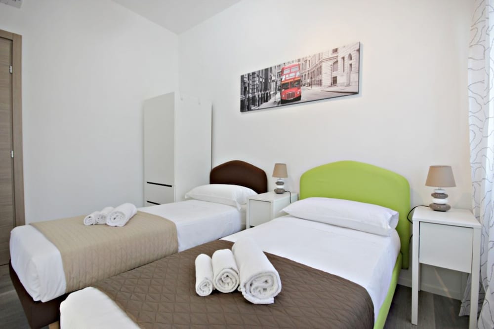 Фото Wonder Penthouse Attic