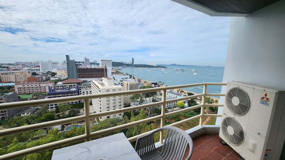 Фото Condo Express View Talay 6
