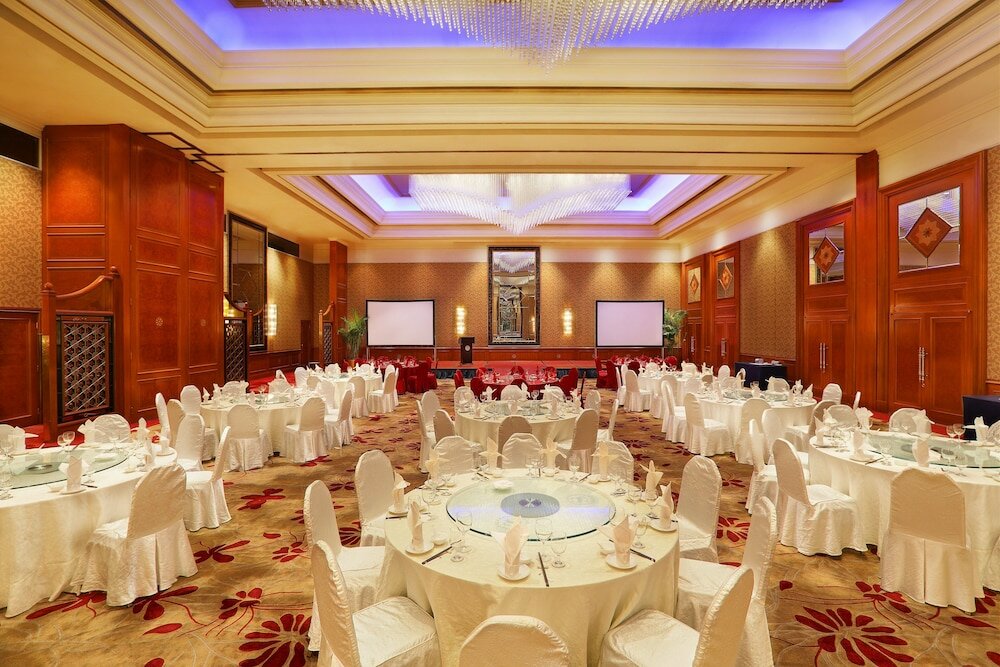 Фото Sheraton Chengdu Lido Hotel