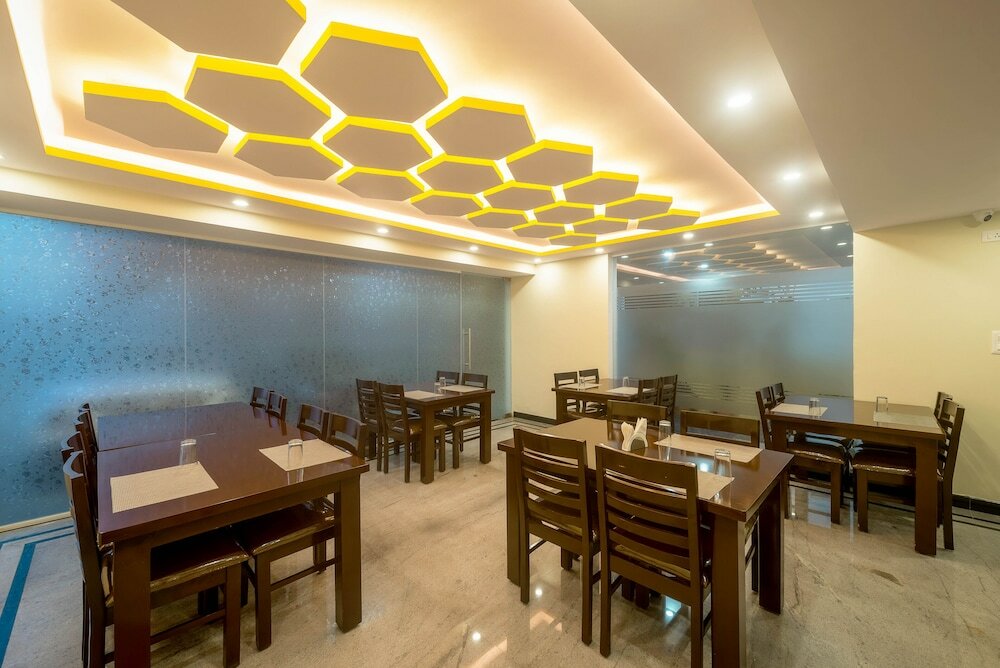 Фото Zenith Hotels Hebbal Bangalore