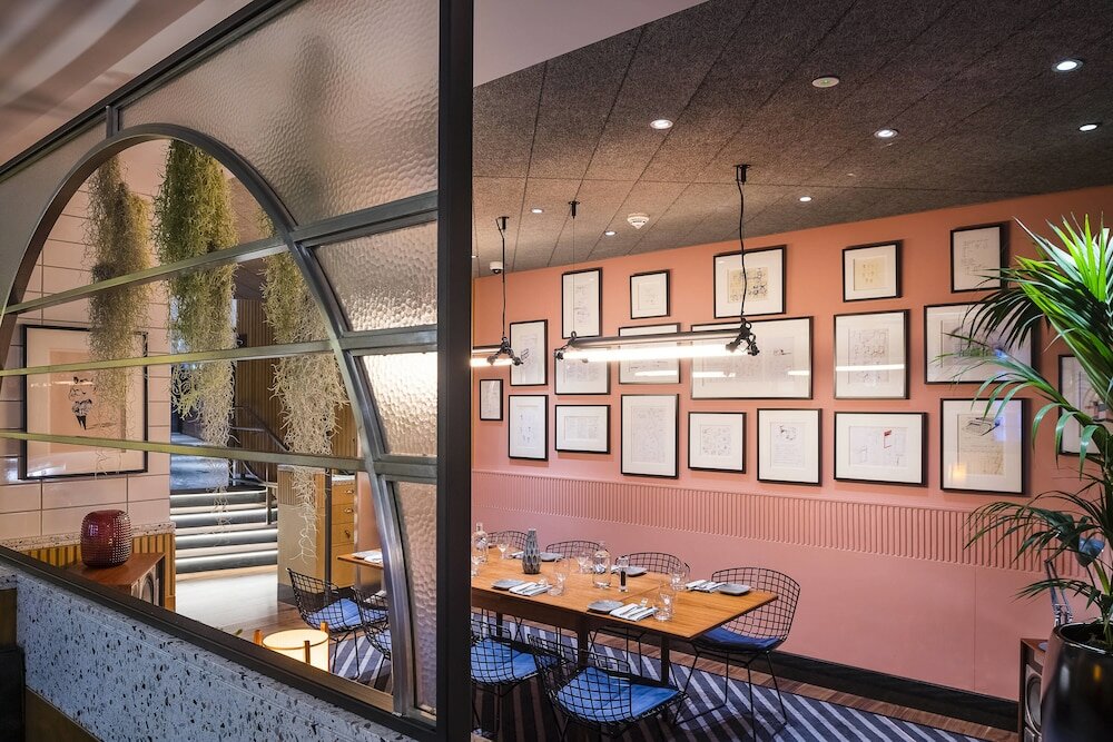 Фото The Dixon Autograph Collection