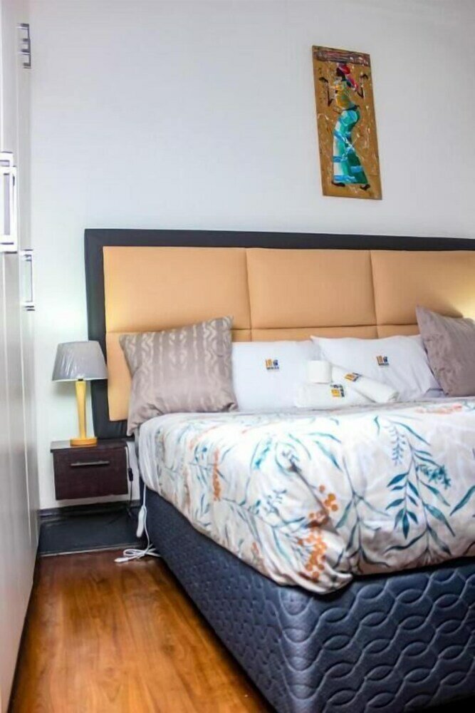 Фото 18 On Sherlock