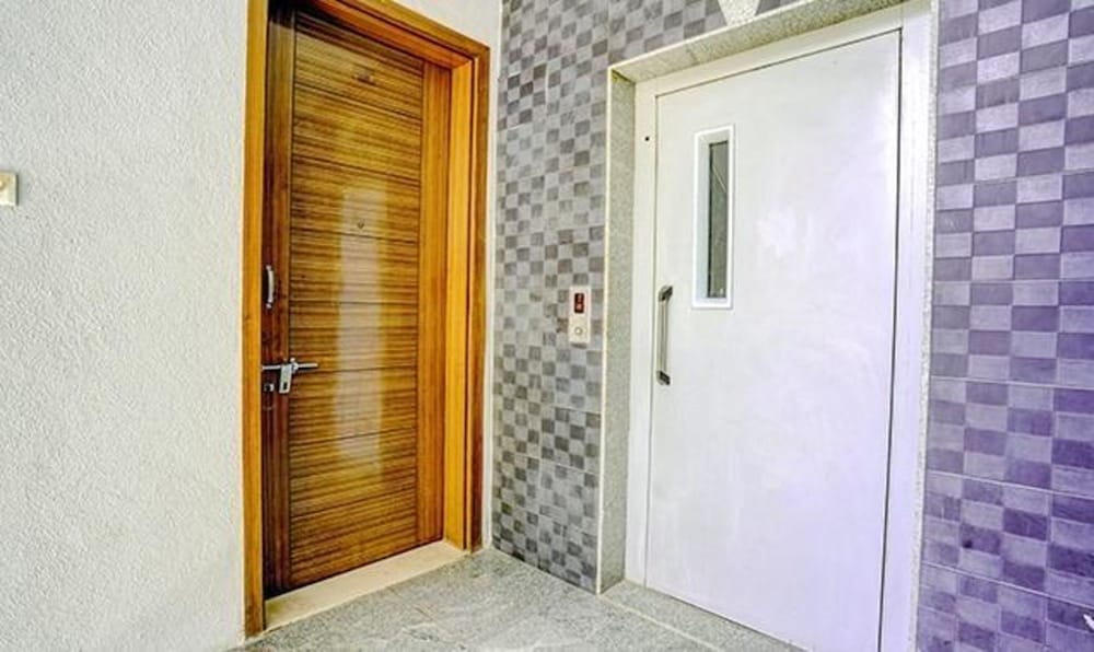 Фото Fabhotel Woods Regency