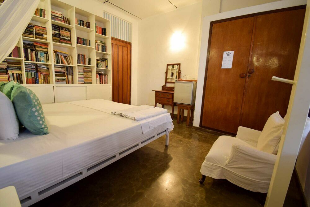 Фото Charming White Room